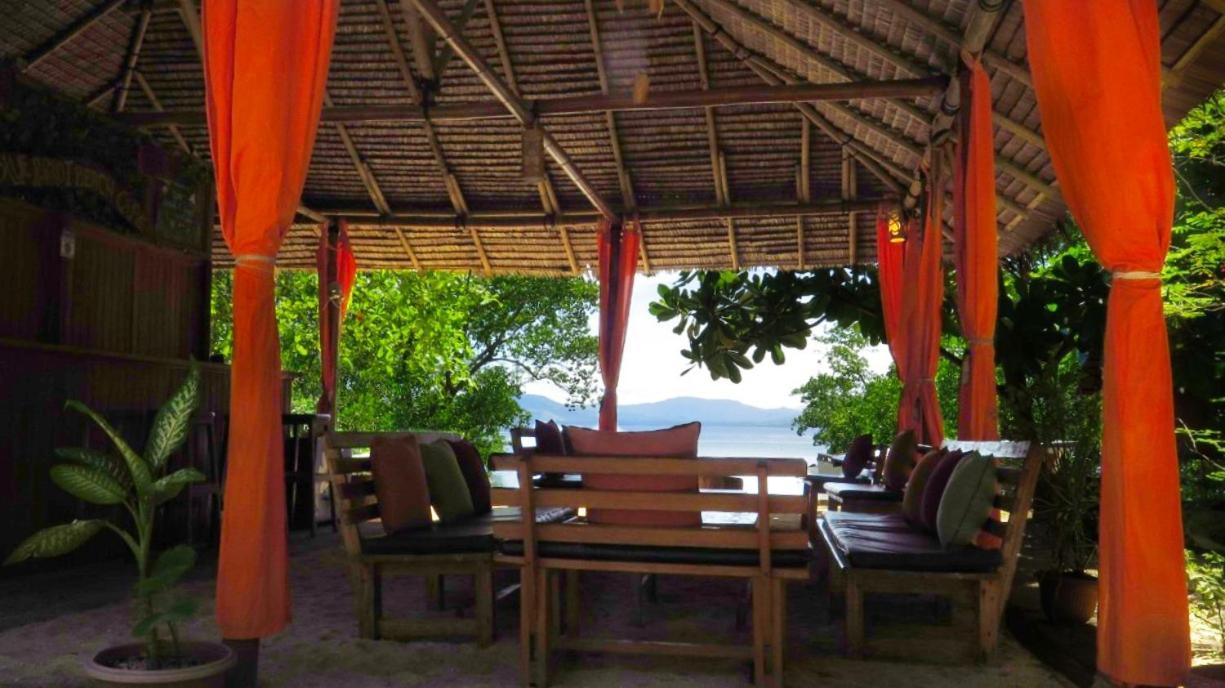 Two Fish Resort Bunaken Exterior photo
